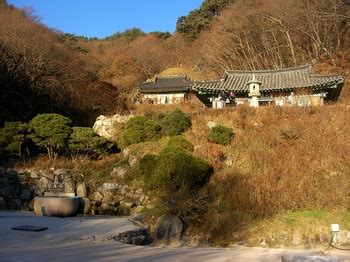 석굴산, 웅장한 자연과 신비로운 역사를 간직한 곳!